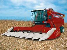Corn Harvester Machine