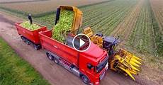 Corn Harvester Machines