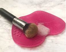 Brush Cleaner