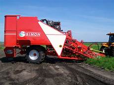 Carrot Harvesting Machine