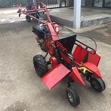 Corn Harvester Machine