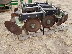Double Disk Fertilizer Sprinkling