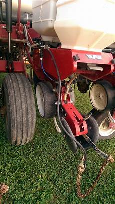 Double Disk Fertilizer Sprinkling