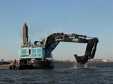Hoe Machines With Fertilizer