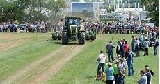 Hoeing Machines With Fertilizer Box