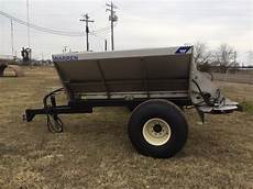 Single Disc Manure Spreaders