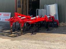 Stubble Type Cultivator With Compression Spring