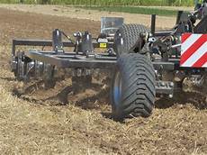Stubble Type Cultivator With Compression Spring