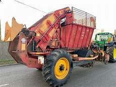 Sugar Beet Harvester Machines