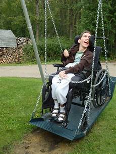 Swinging Transport Wheel