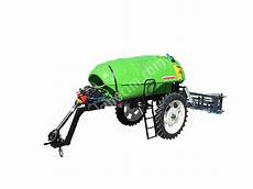 Trailed Sprayer With High Wheel