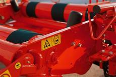 Trailed Type Lawn Mover