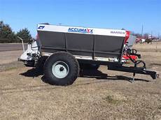 Twin Disc Fertilizer Spreader